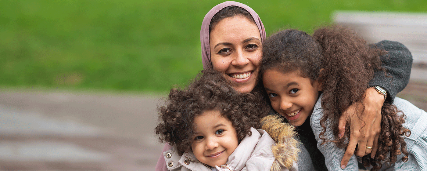 Header Desktop arabische Familie Header Desktop arabische Familie